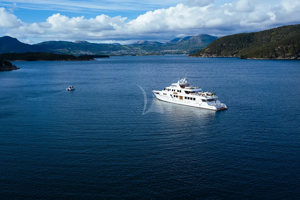 classic motor yacht daydream external main charter
