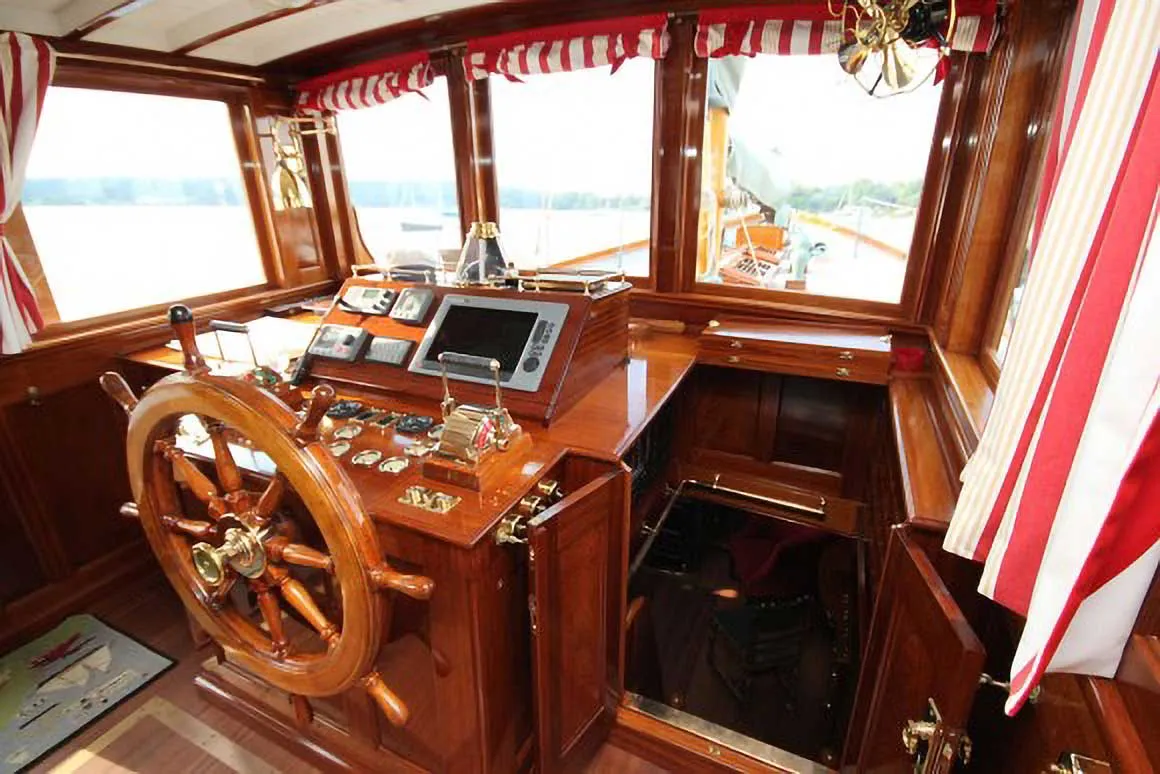 Trade Wind Classic Yacht For Sale - Wheelhouse