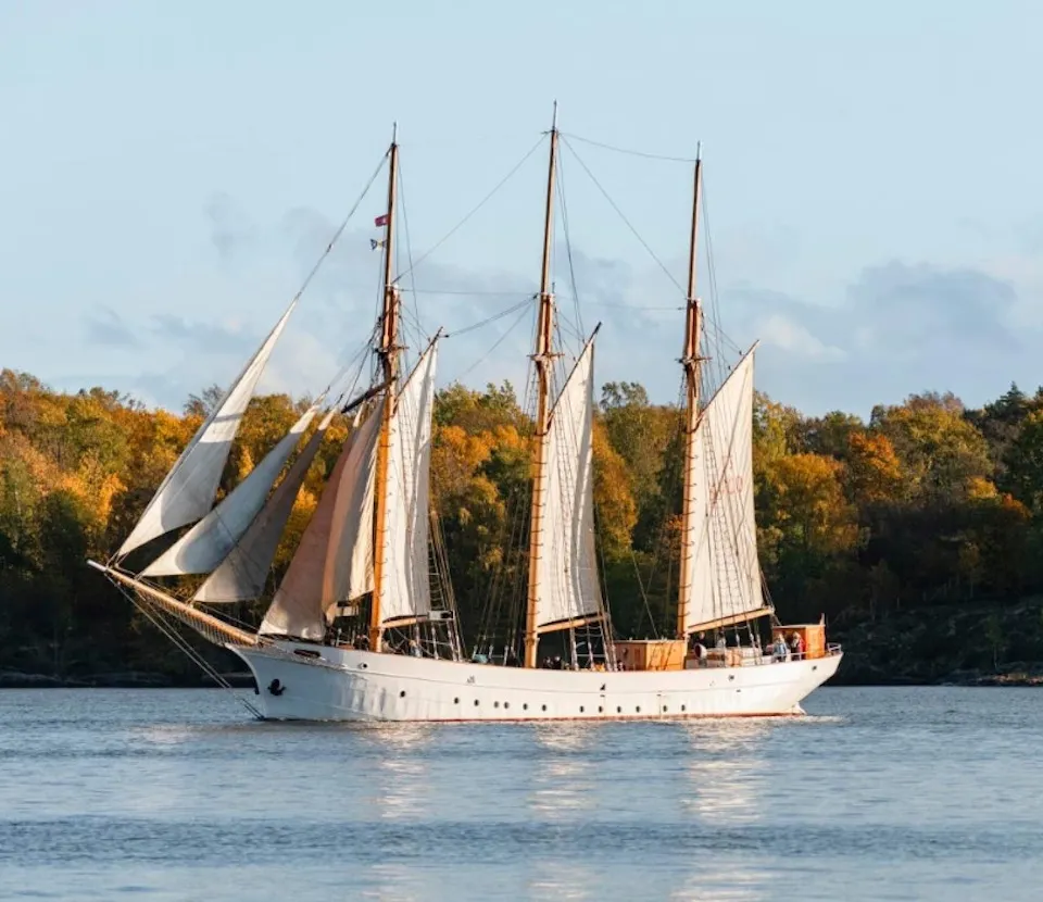 ANNY VON HAMBURG for Charter