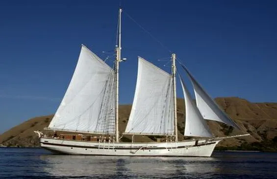 Classic Sailing Yacht Raja Laut Under Sail