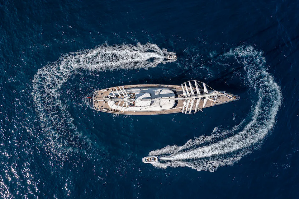 Zenji, modern classic sailing yacht built 2004