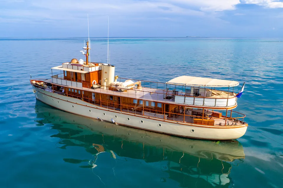 Over the Rainbow, classic motor yacht built 1930