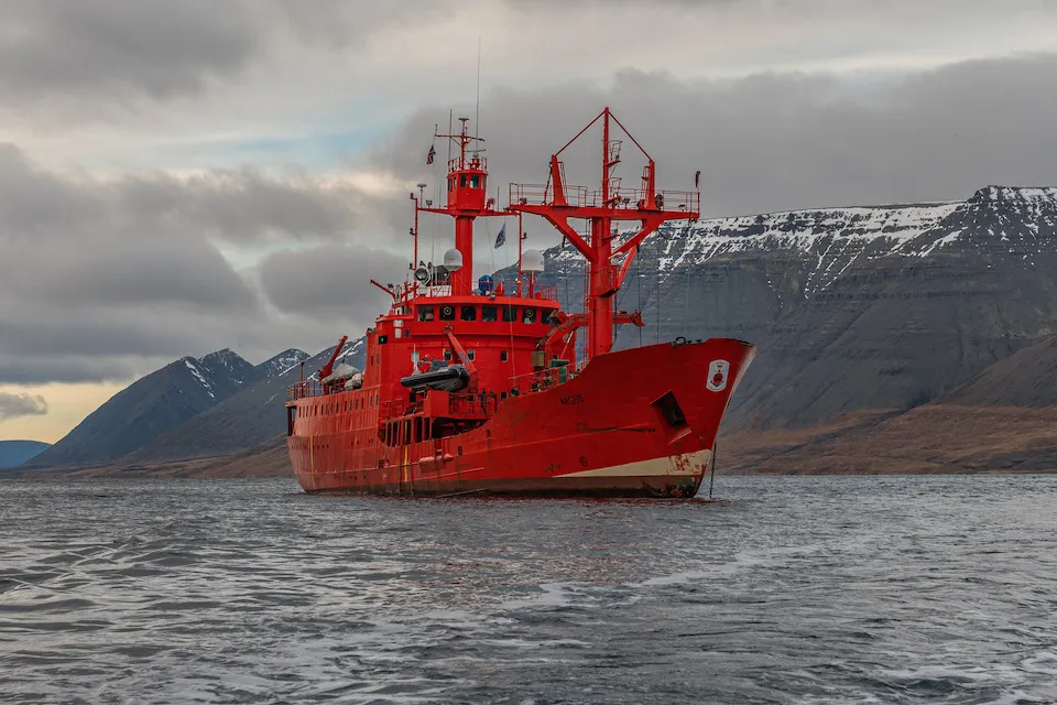 Icebreaker Argus, classic expedition yacht