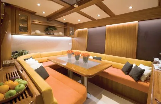 Classic Sailing Yacht Lady Thuraya Saloon