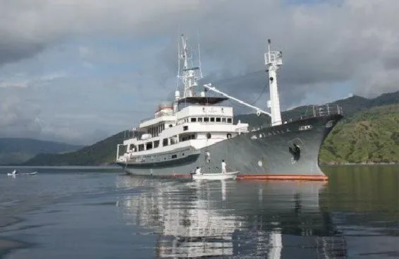 Salila, expedition superyacht built 1980