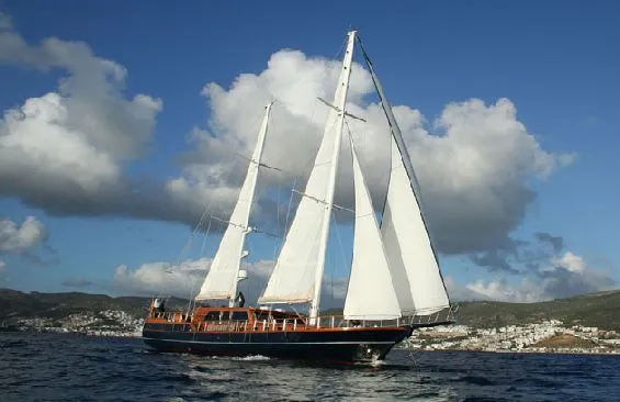 Dea Delmare, modern classic sailing yacht built 2009
