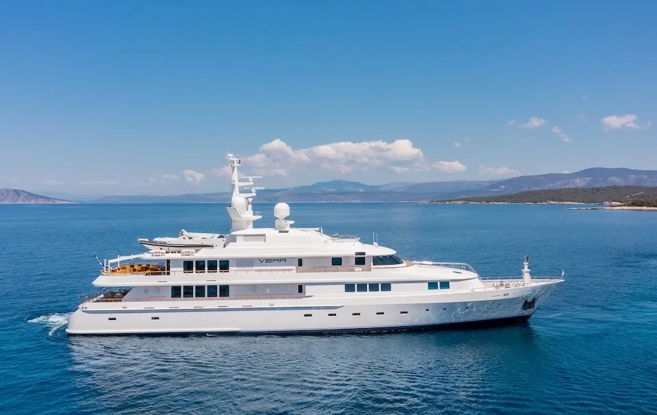 Vera, motor superyacht built 2000