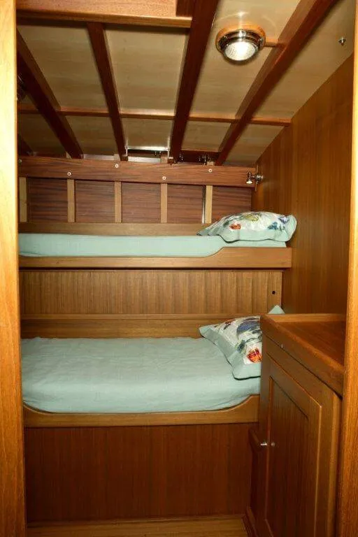 Classic Sailing Yacht Clan Guest Cabin
