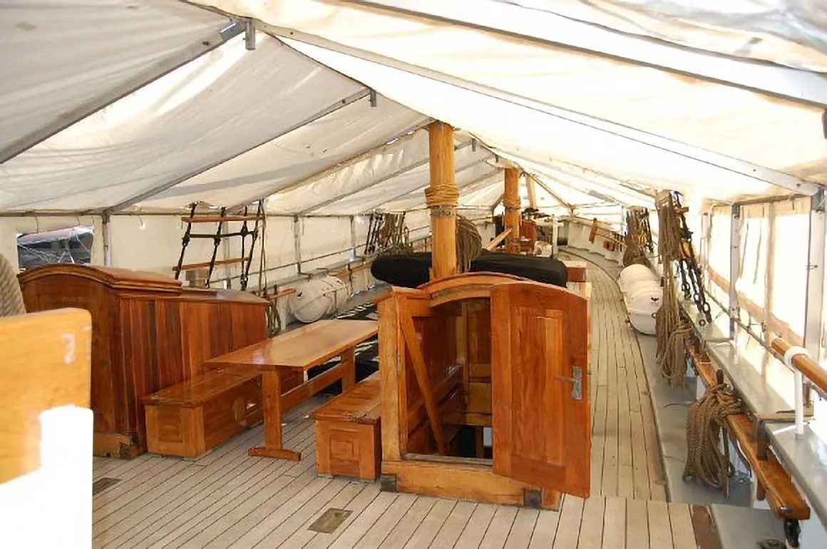 Zar Classic Yacht For Sale - Under Tent