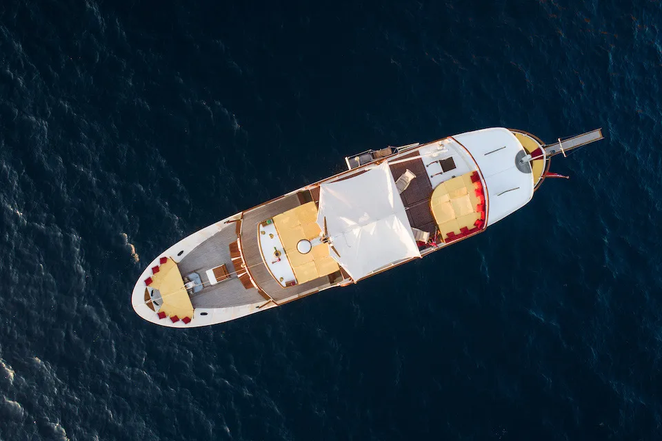 Entrancer, classic motor yacht built 1964