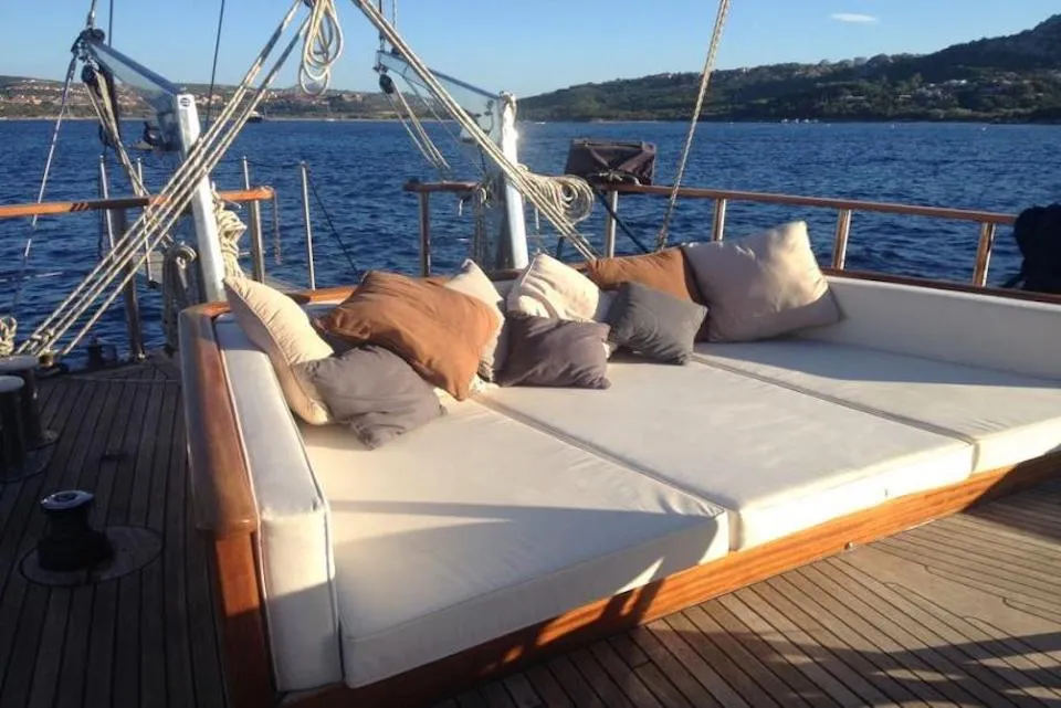 Smart Spirit aft deck
