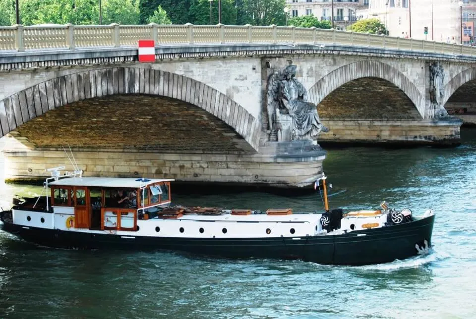 The Randle, modern classic motor yacht built 2001