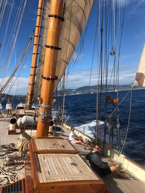 Invader under sail mast