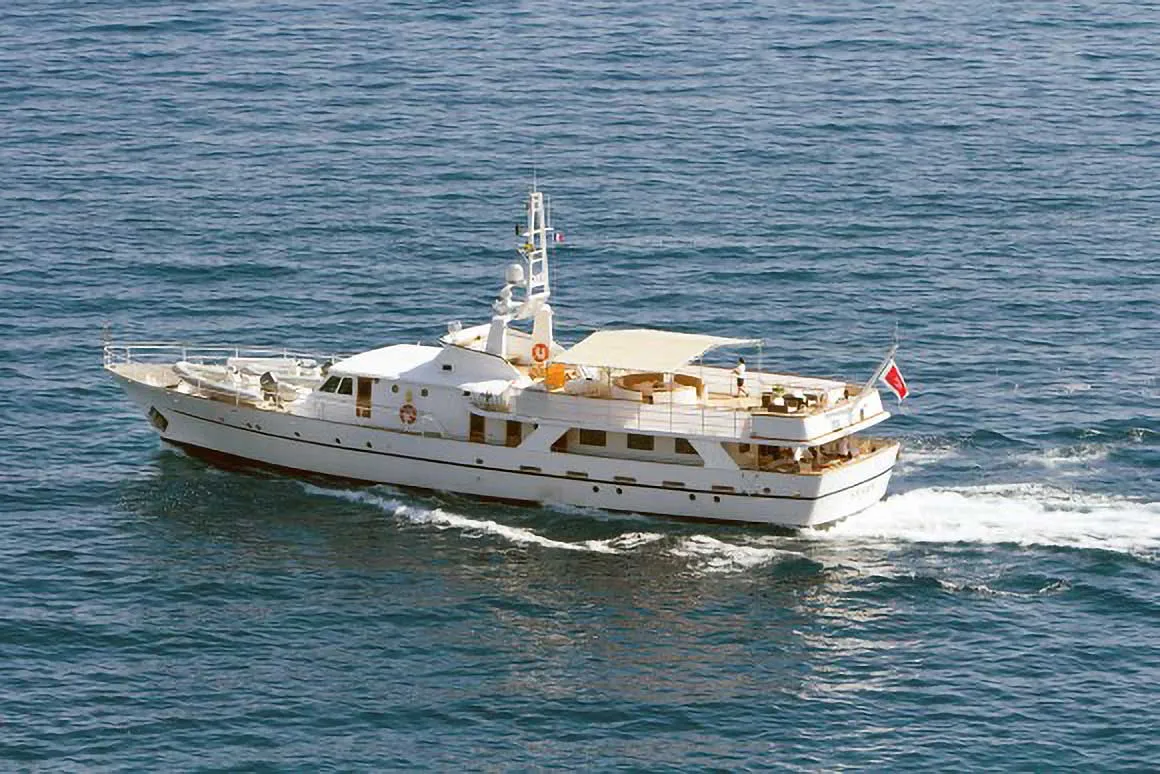 Shaha Classic Yacht For Sale - Port Side