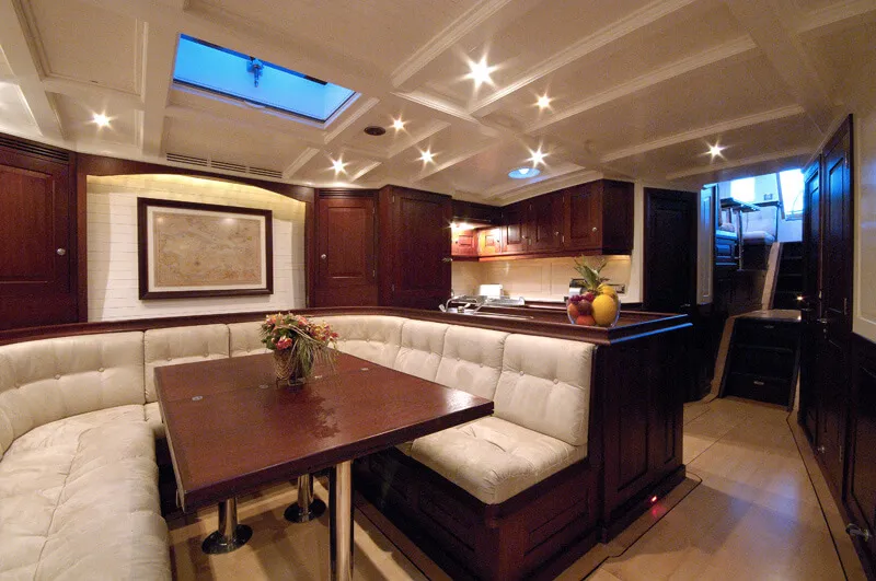 Classic Sailing Yacht Aurelius Saloon